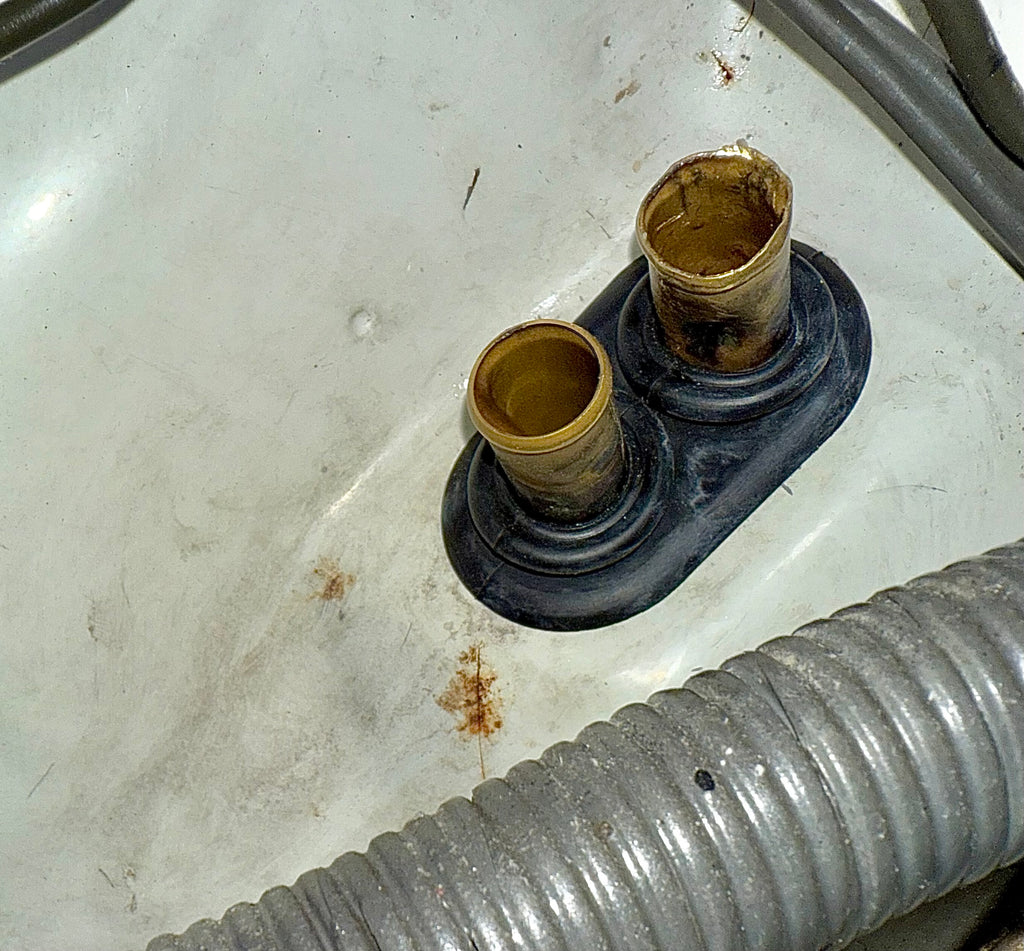 Genuine NipponDenso NON-USA OEM MADE IN JAPAN  Land Cruiser Firewall 60 Series Heater Control Valve Tubes Updated Grommet