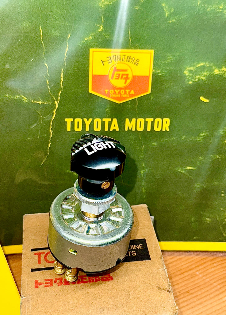 NOS 1st Generation Toyota Land Cruiser Headlight Head Lamp Switch Assy.  w/ LIGHT Knob Headlamp FJ25 BJ25 FJ28 FJ40 FJ45 FJ45LV