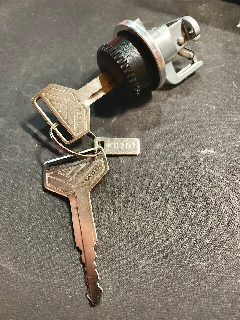 NOS Late Model FJ62 / HJ61  /  Series Round Glove Box Locking Knob Key Cylinder Lock  w./ 2 oem keys and Factory TOYOTA key code tag   BJ40 BJ42 BJ44 FJ40 FJ45  Plug and Play !