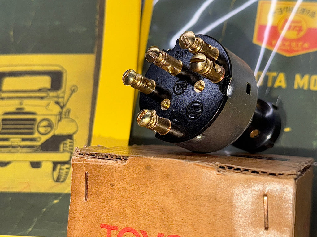 NOS 1st Generation Toyota Land Cruiser Headlight Head Lamp Switch Assy.  w/ LIGHT Knob Headlamp FJ25 BJ25 FJ28 FJ40 FJ45 FJ45LV