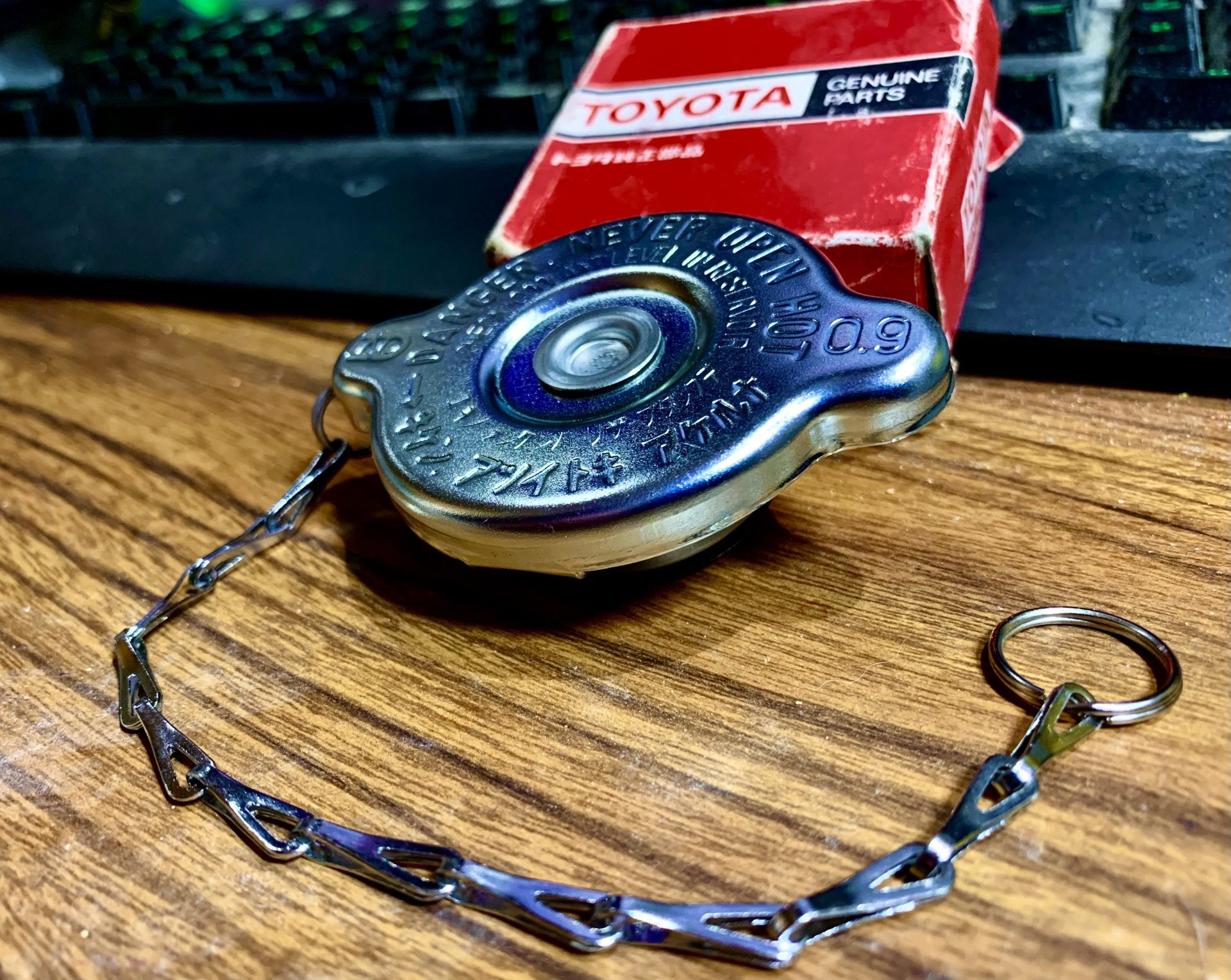 BIG CAP GENUINE NipponDenso JAPAN DENSO OEM TOYOTA Radiator Cap w/ Cha ...