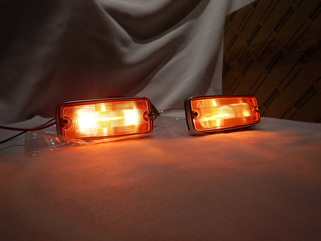 Kustom KiOTo LED ( Light Emitting Diodes ) Equipped Type ,  Set of NEW OEM AMBER " KUSTOM KOITO  " Apron Style Lights / Lamps Kit  NEW TOYOTA Genuine  Parts SIDE Marker   FJ40 LH  & RH  Lights Lamps   1968-1974 FJ40  FJ55