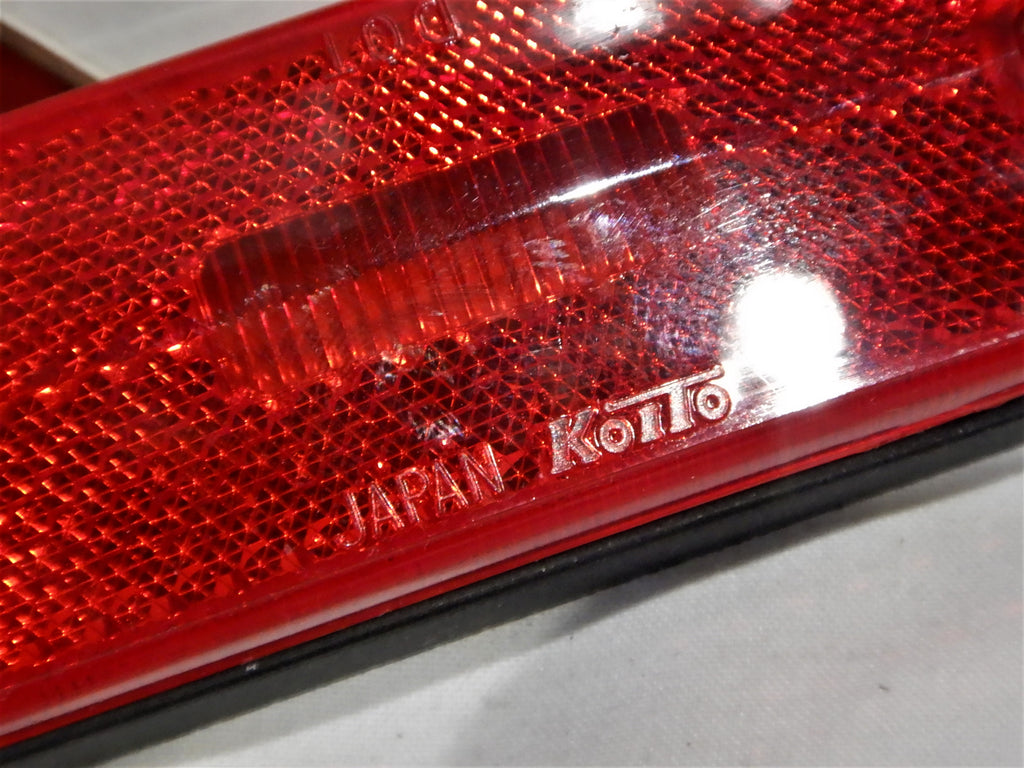 FJ60  FJ62 ( Light Emitting Diodes ) Equipped Type , Set of NEW OEM Rear RED " KUSTOM KOITO  " Side marker Lights / Lamps Kit  NEW TOYOTA Genuine  Parts SIDE Marker FJ60, FJ62 1981-1990